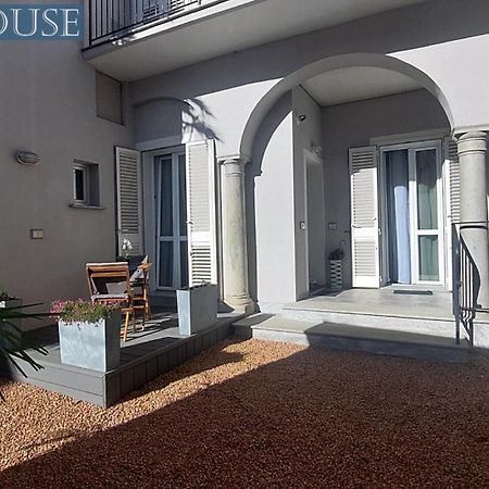 Apartmán Palm House Brusimpiano Exteriér fotografie